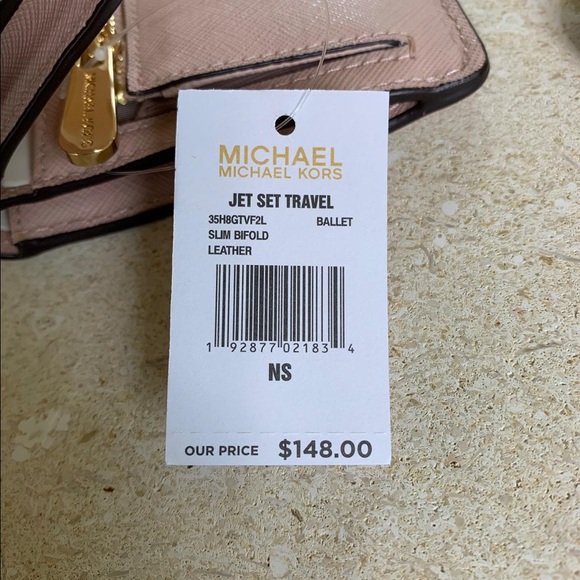 NWT π₯SALEπ₯ MK Wallet - Picture 4 of 4